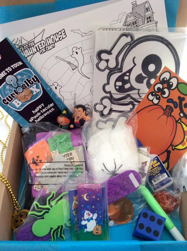 curiosity-box-kids-subscription-october-2016-review-halloween-haunted-house-skeleton-spider-webs-pumpkins-games-crafts-5