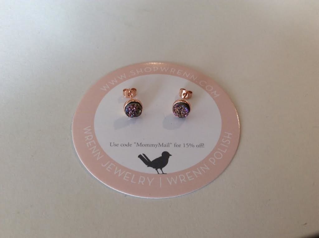 mommy-mailbox-happy-mom-women-pamper-subscription-box-november-2016-review-2