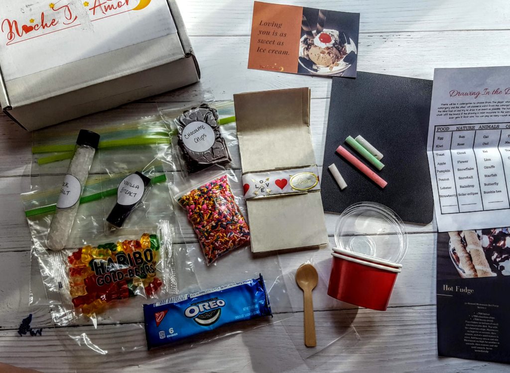what's in the noche de amor box