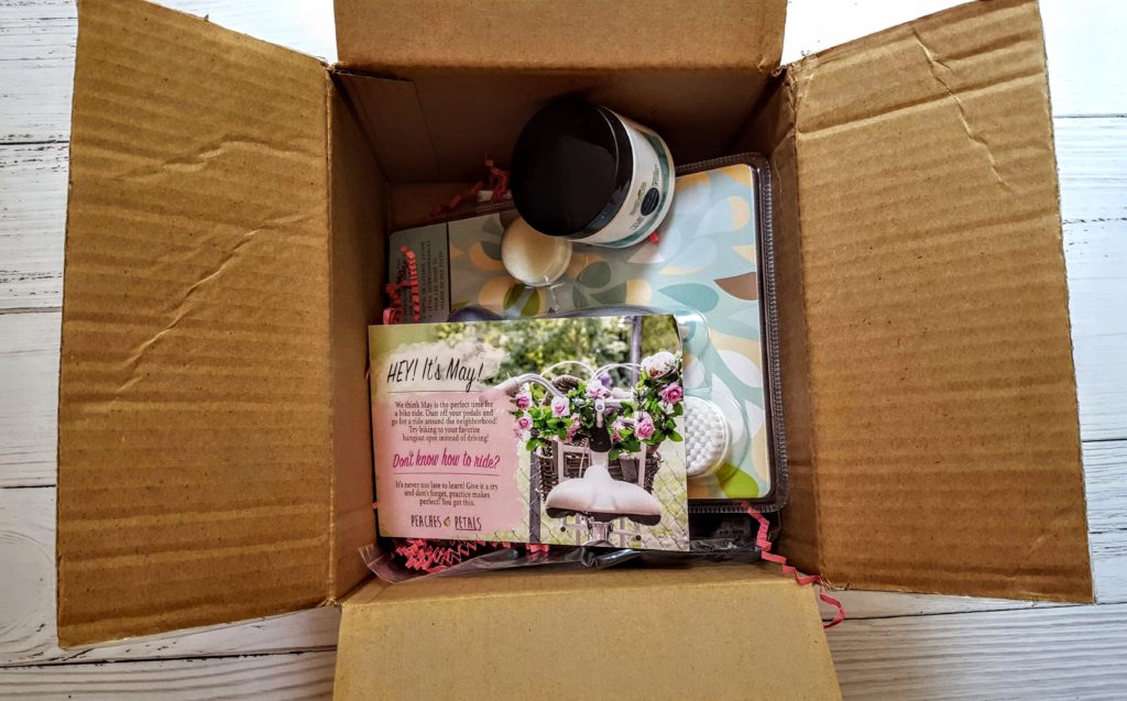 first look in peaches & petals