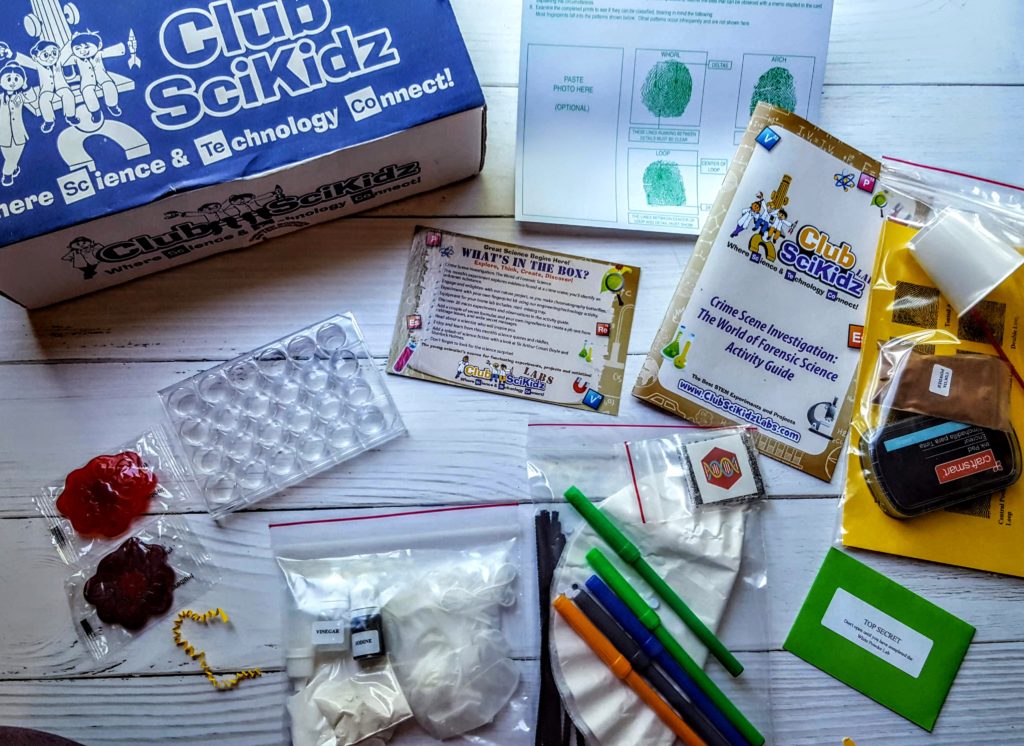 what's in the club scikidz box