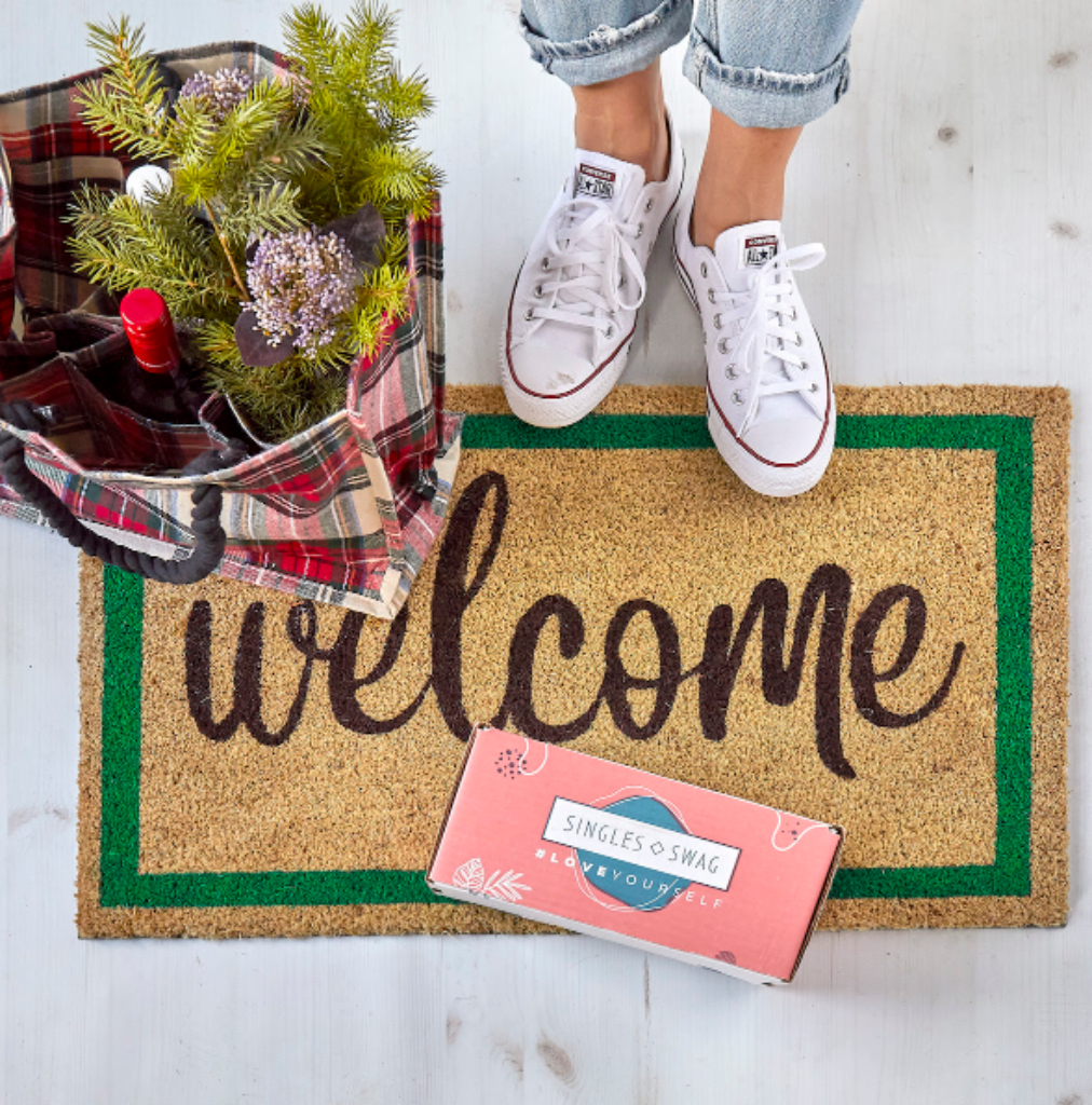 SinglesSwag December 2022 Box