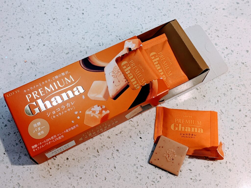 TokyoTreat December 2023 Snacktacular Christmas Box Review 5